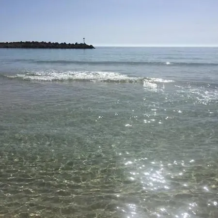 Casa Fronte Mare A Vakantiehuis *